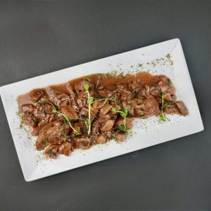 Бавно печено сукалче в собствен сос